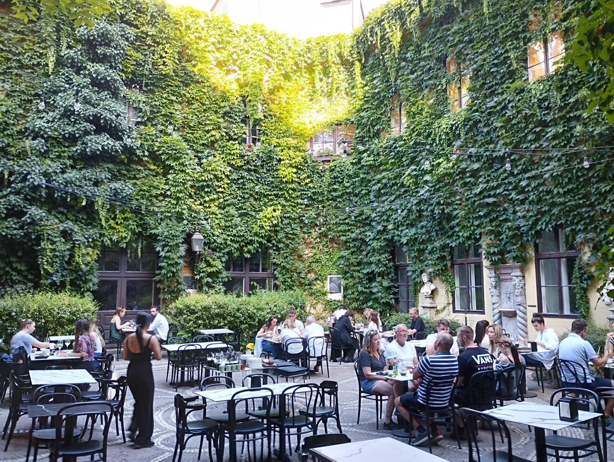 Free Parking, Balcony, Near To City Park Budapeste Exterior foto